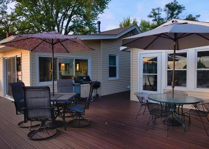 Eclectic Riverside 3 Season Large Deck Moline