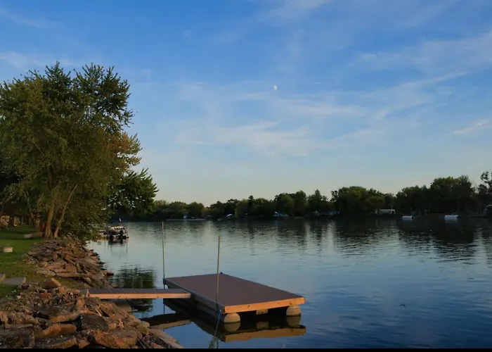 Сasa de vacaciones Eclectic Riverside 3 Season Large Deck *