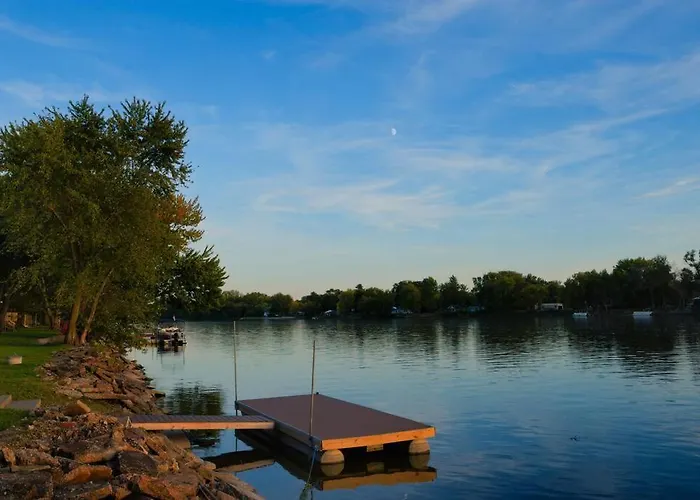 Сasa de vacaciones Eclectic Riverside 3 Season Large Deck *