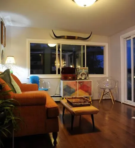 Сasa de vacaciones Eclectic Riverside 3 Season Large Deck *
