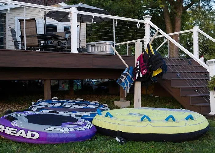 Eclectic Riverside 3 Season Large Deck