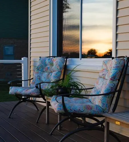 Сasa de vacaciones Eclectic Riverside 3 Season Large Deck